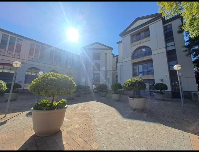 1,575M² OFFICE TO LET IN ILLOVO